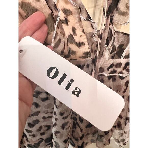 Olia Leopard Animal Print Sheer Ruffle V-Neck Blouse Size XS NWT - Picture 3 of 7